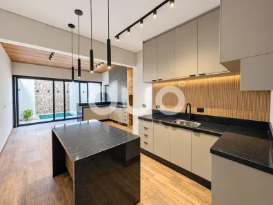 Casa de Condomínio com 3 Quartos para alugar, 163m² no Ondas, Piracicaba