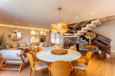 Casa de Condomínio com 5 Quartos à venda, 410m² no Butiatuvinha, Curitiba