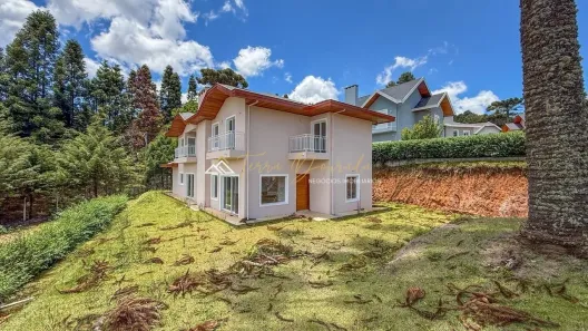 Casa de Condomínio com 4 Quartos à venda, 250m² no Jardim Panorama, Campos do Jordão