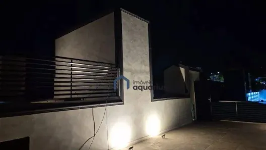 Imóvel Comercial à venda, 550m² no Vila Santa Helena, São José dos Campos