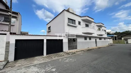 Sobrado com 7 Quartos à venda, 430m² no Vila Geny, Lorena
