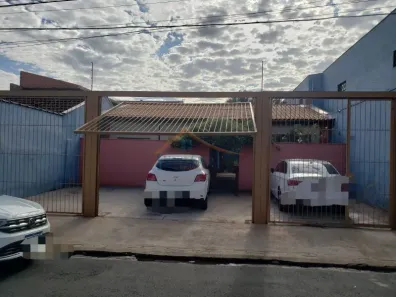 Casa à venda, 275m² no Vila Tibério, Ribeirão Preto