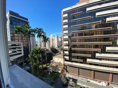 Apartamento com 3 Quartos à venda, 104m² no Centro, Florianópolis