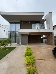 Sobrado com 3 Quartos à venda, 330m² no Jacuhy, Serra