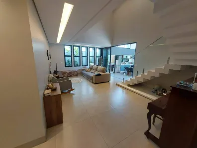 Casa com 4 Quartos à venda, 268m² no Granja Marileusa, Uberlândia