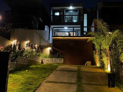 Sobrado com 3 Quartos à venda, 105m² no Ambrósio, Garopaba