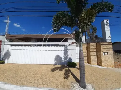 Casa com 4 Quartos à venda, 293m² no Centro, Marília