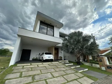 Casa de Condomínio com 3 Quartos à venda, 270m² no Parque Ipiranga, Resende
