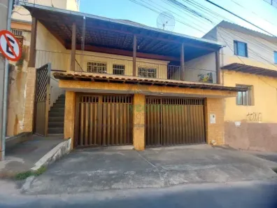 Casa com 3 Quartos à venda, 240m² no Eldorado, Juiz de Fora