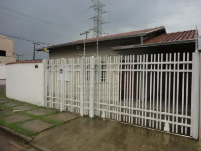 Casa com 2 Quartos à venda, 81m² no Jardim Amaryllis, Poços de Caldas