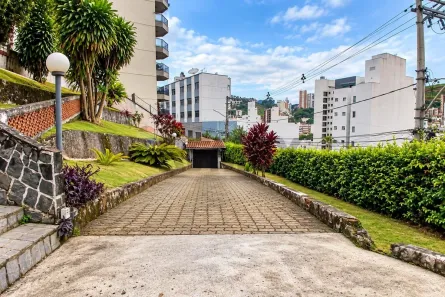 Casa com 3 Quartos para alugar, 277m² no Bom Pastor, Juiz de Fora