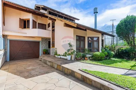 Casa com 4 Quartos à venda, 372m² no Jardim Itu, Porto Alegre