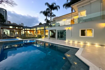 Casa com 5 Quartos à venda, 500m² no Campo Belo, São Paulo