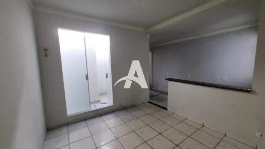 Casa com 3 Quartos para alugar, 90m² no Santa Mônica, Uberlândia