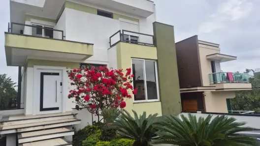 Casa de Condomínio com 3 Quartos para alugar, 300m² no Aruã, Mogi das Cruzes