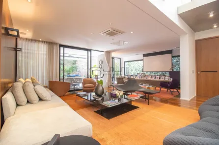 Casa com 3 Quartos para alugar, 300m² no Jardim Luzitânia, São Paulo