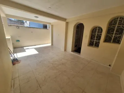 Sobrado com 2 Quartos para alugar, 130m² no Cidade dos Bandeirantes, São Paulo