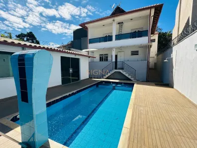 Casa com 4 Quartos à venda, 350m² no Novo Horizonte, Juiz de Fora