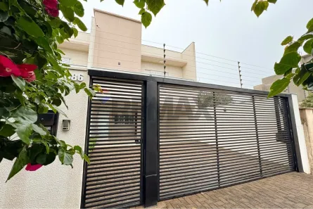 Sobrado com 3 Quartos à venda, 299m² no Maria Luiza, Cascavel