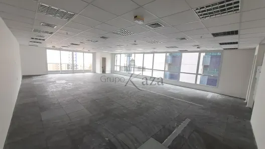 Prédio Comercial com 1 Quarto para alugar, 169m² no Vila Uberabinha, São Paulo