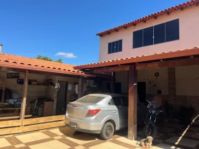 Sobrado com 4 Quartos à venda, 500m² no Setor Tradicional, Brasília
