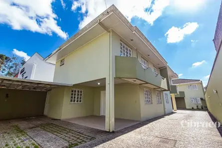 Sobrado com 3 Quartos para alugar, 140m² no Capão Raso, Curitiba