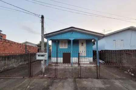 Casa com 2 Quartos para alugar, 50m² no São Vicente, Gravataí