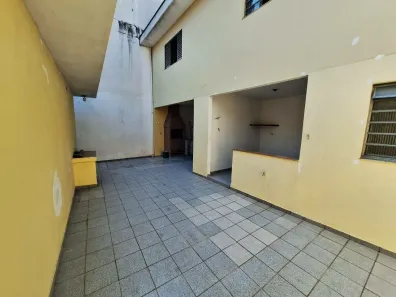 Casa com 2 Quartos para alugar, 170m² no Jardim Odete, São Paulo