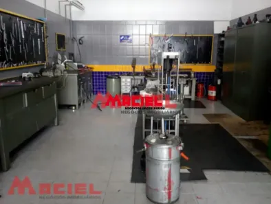 Prédio Comercial à venda, 750m² no Vila Pinheiro, Jacareí