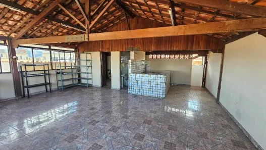 Casa com 2 Quartos para alugar, 130m² no Floramar, Belo Horizonte