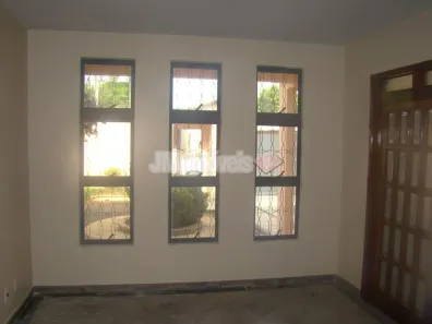 Sobrado com 4 Quartos para alugar, 198m² no Jardim América, Goiânia