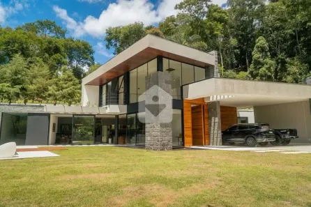 Casa com 4 Quartos à venda, 621m² no Araras, Petrópolis