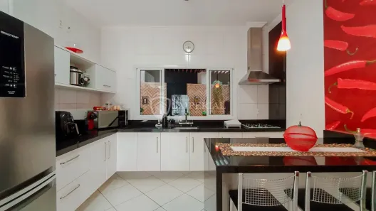 Casa de Condomínio com 3 Quartos à venda, 211m² no Parque do Varvito, Itu