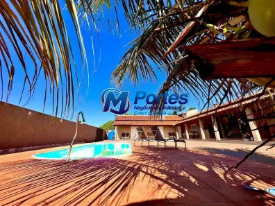 Fazenda/Sítio com 4 Quartos à venda, 200m² no Jardim Glória, Olímpia