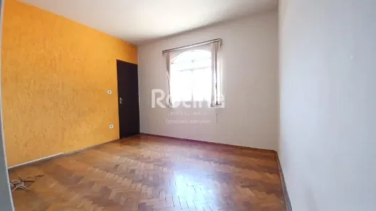 Apartamento com 3 Quartos para alugar, 90m² no Jardim Brasília, Uberlândia