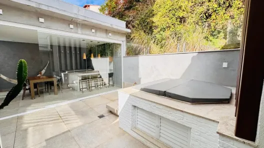 Apartamento com 4 Quartos à venda, 226m² no Santa Helena, Juiz de Fora