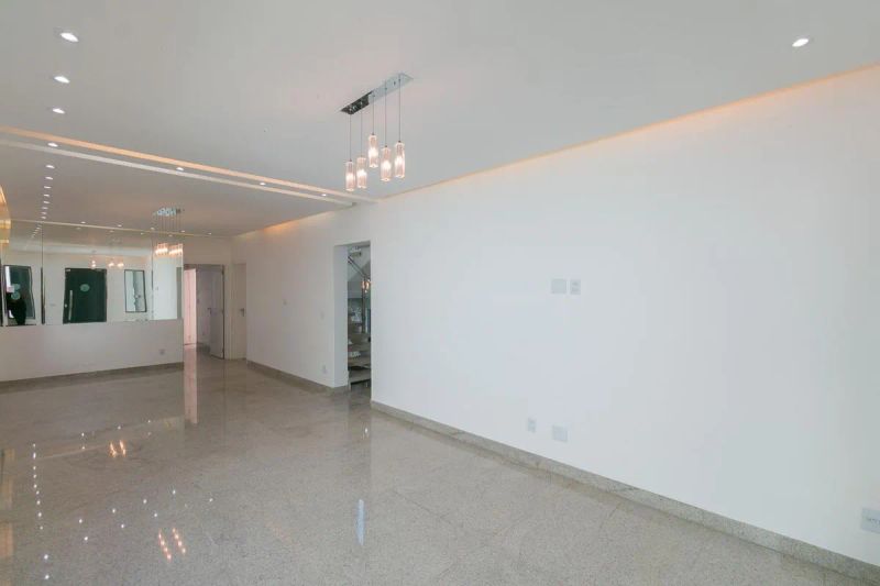 Casa com 3 quartos — Ouro Preto, Belo Horizonte
