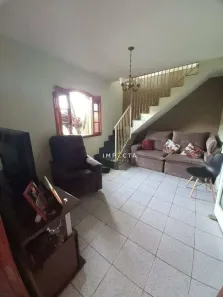 Casa com 4 Quartos à venda, 159m² no Centro, Pouso Alegre