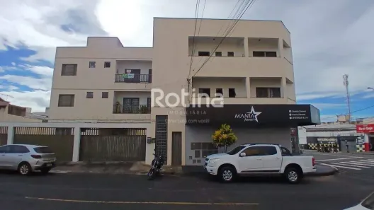 Apartamento com 3 Quartos para alugar, 85m² no Santa Mônica, Uberlândia