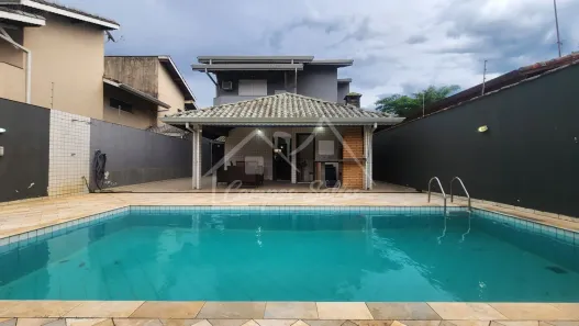 Sobrado com 4 Quartos à venda, 195m² no Centro, Peruíbe