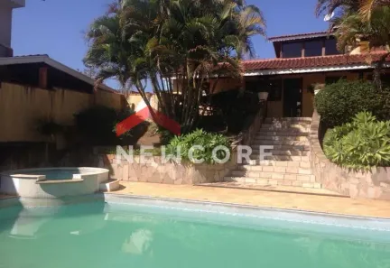 Fazenda/Sítio com 4 Quartos à venda, 284m² no Chácaras Fernão Dias, Atibaia