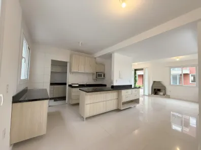 Casa com 3 Quartos à venda, 161m² no Campeche, Florianópolis