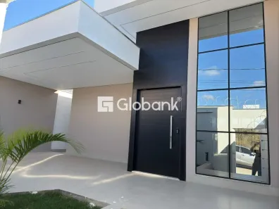 Casa com 3 Quartos à venda, 200m² no Vila Nova, Montes Claros