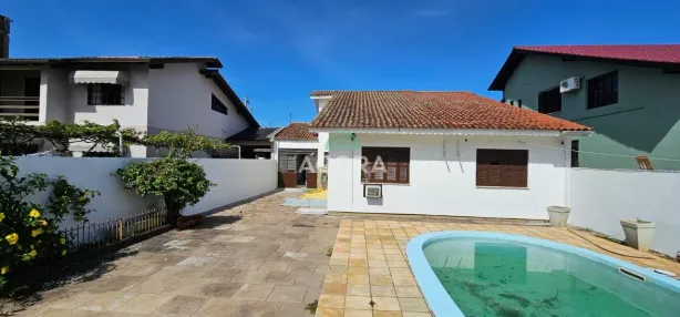 Casa com 4 Quartos para alugar, 440m² no Fátima, Canoas