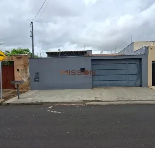 Casa com 3 Quartos à venda, 210m² no São José, Uberaba