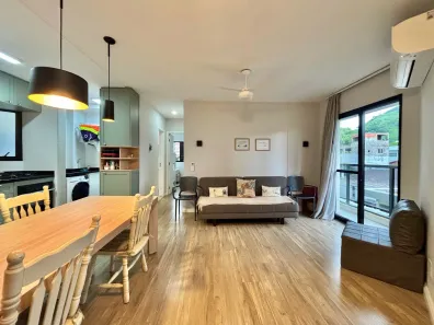 Apartamento com 2 Quartos à venda, 65m² no Jardim Las Palmas, Guarujá