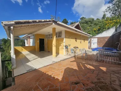 Casa com 4 Quartos à venda, 263m² no Parque do Ingá, Teresópolis