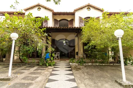 Casa com 7 Quartos à venda, 414m² no Fradinhos, Vitória