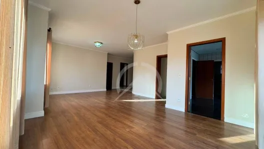 Casa com 3 Quartos para alugar, 318m² no Vila Esperia ou Giglio, Atibaia