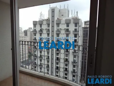 Apartamento com 3 Quartos para alugar, 80m² no Moema, São Paulo
